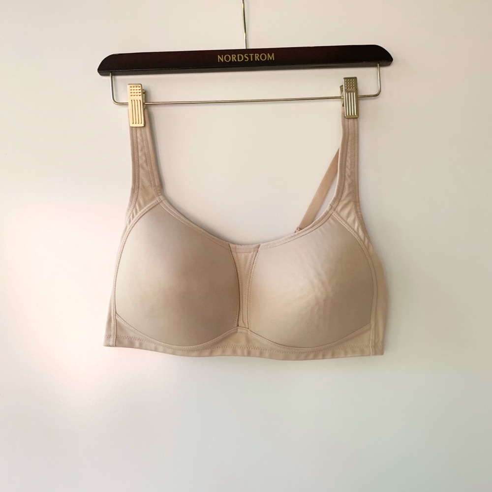 Wacoal Clear Comfort Contour Sports Bra Wireless